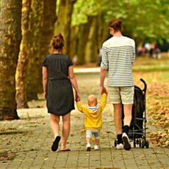 Focus sur le slow parenting