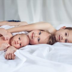 Comment présenter bébé à ses aînés ?